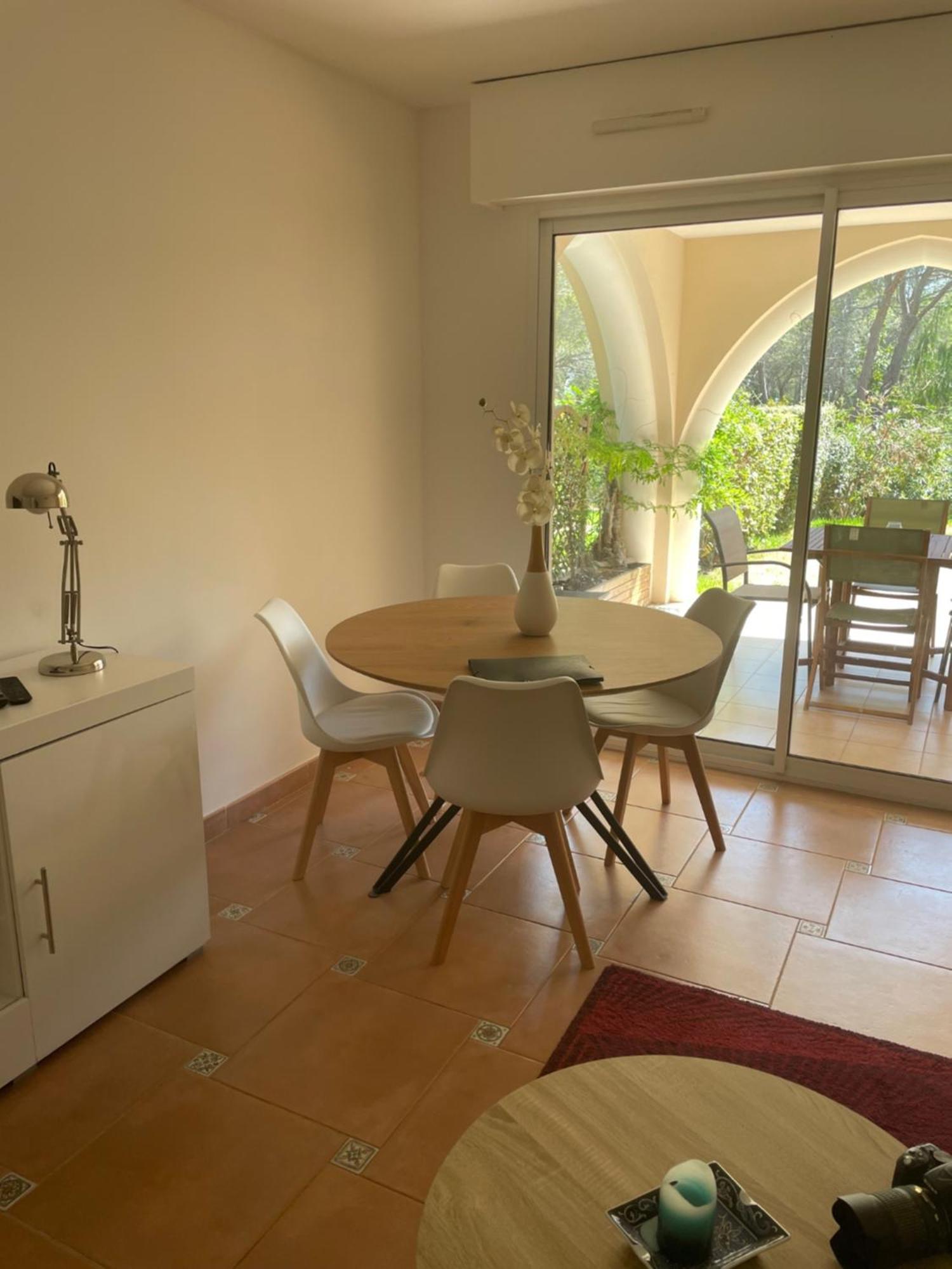 2 Pieces Saint Raphael Renove, Classe 4 Etoiles, 100 M Plages, Piscine, Tennis, Parc, Terrasse, Jardin Privatif Extérieur photo