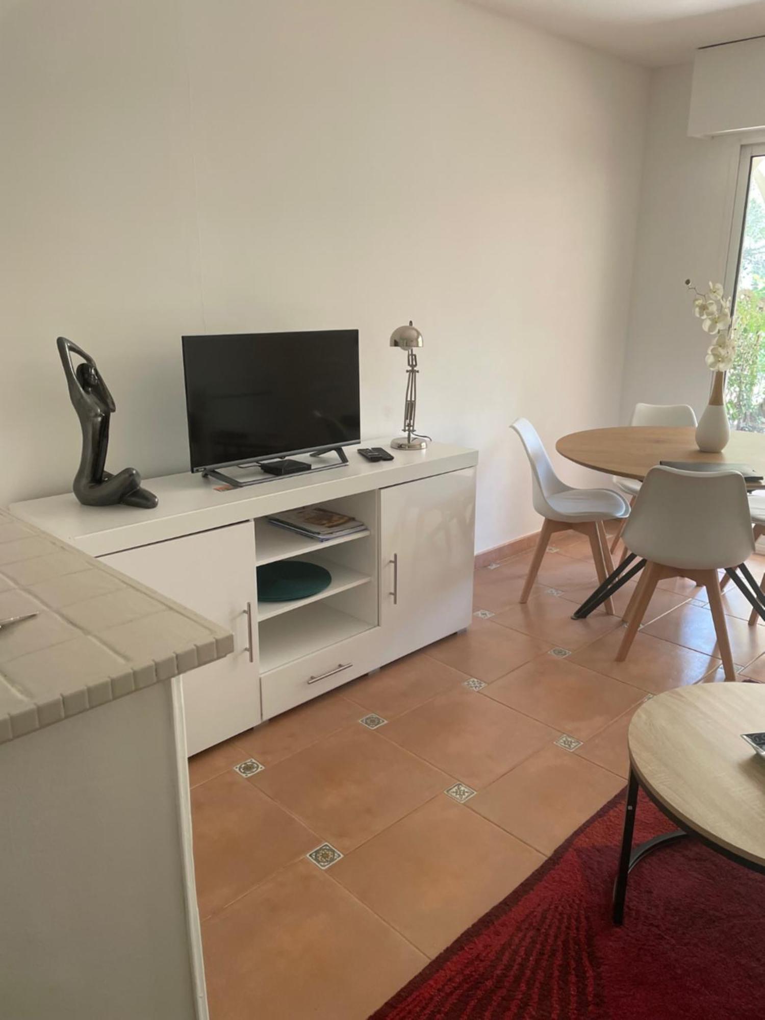 2 Pieces Saint Raphael Renove, Classe 4 Etoiles, 100 M Plages, Piscine, Tennis, Parc, Terrasse, Jardin Privatif Extérieur photo