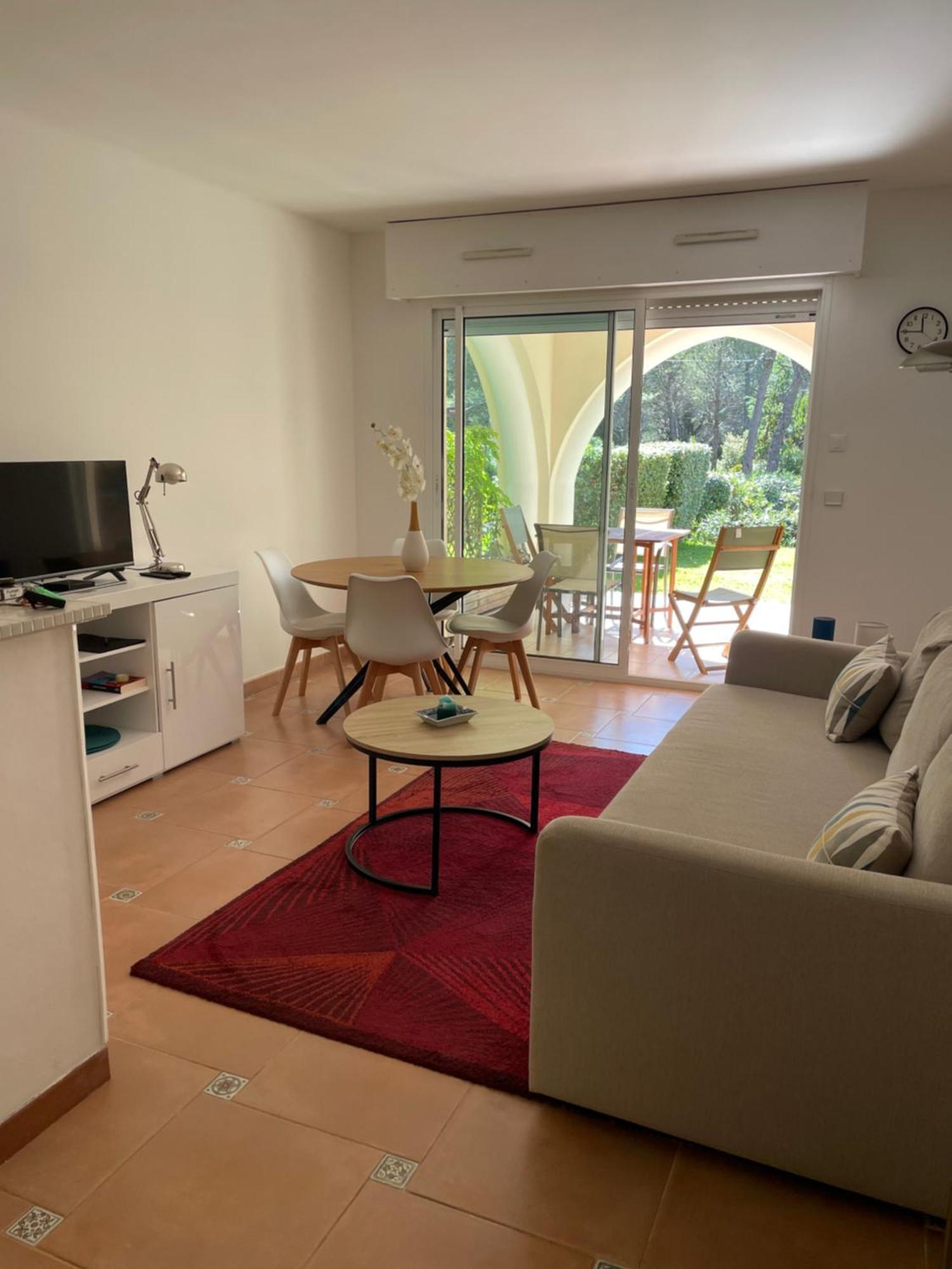 2 Pieces Saint Raphael Renove, Classe 4 Etoiles, 100 M Plages, Piscine, Tennis, Parc, Terrasse, Jardin Privatif Extérieur photo